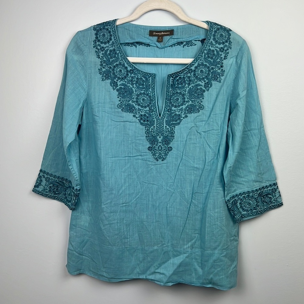 Tommy Bahama small eyelet embroidered teal women’s silk and linen blend top